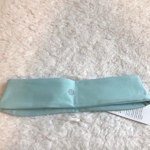 Lululemon Fly Away Tamer Headband